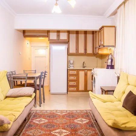 Fully Furnished Spacious Comfy In *